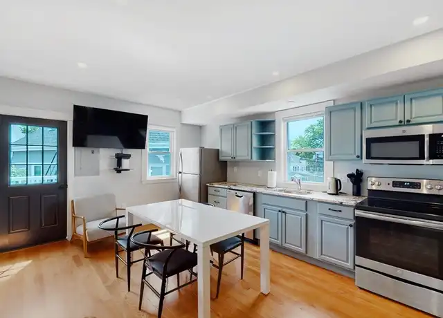 Property at 7 Chester Ave Unit 2, Waltham, MA, 02453, 7 beds, 3 baths, [object Object]