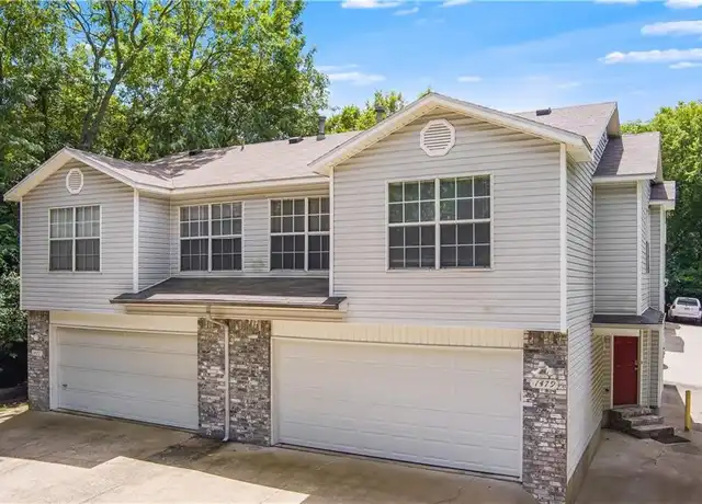 Property at 1477 Gregg St, Fayetteville, AR, 72703, 3 beds, 2 baths, [object Object]
