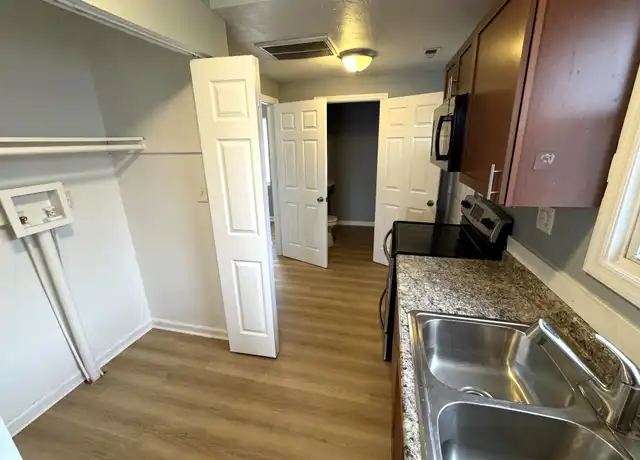 Property at 1461 N Denny St, Indianapolis, IN, 46201, 3 beds, 2 baths, [object Object]