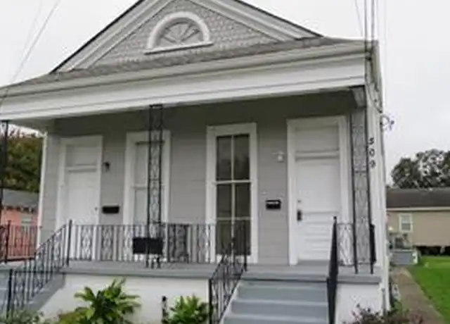 Property at 511 Monroe St, Gretna, LA, 70053, 3 beds, 2 baths, [object Object]