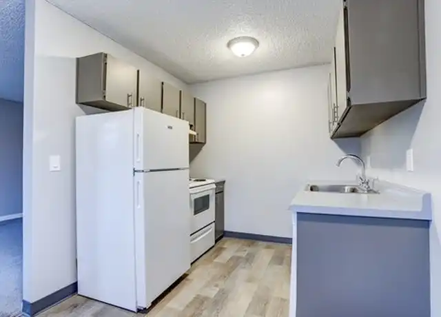 Property at 2608 SE 160th Ave, Portland, OR, 97236, 2 beds, 1 bath, [object Object]