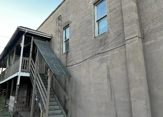 Property at 311 N Maple Ave, Martinsburg, WV, 25401, 1 bed, 1 bath, [object Object]