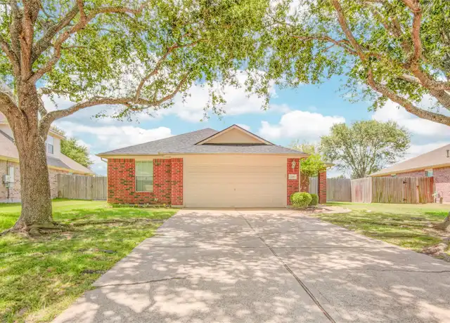 Property at 229 River Basin Ln, Dickinson, TX, 77539, 4 beds, 2 baths, [object Object]