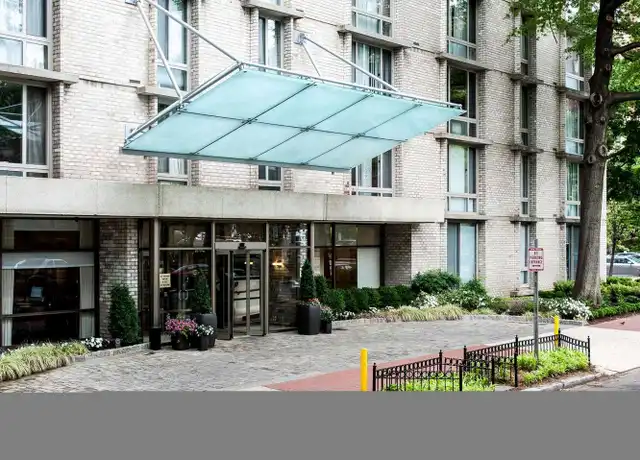 Property at 950 25th St NW Unit 117-N, Washington, DC, 20037, 1 bed, 1 bath, [object Object]