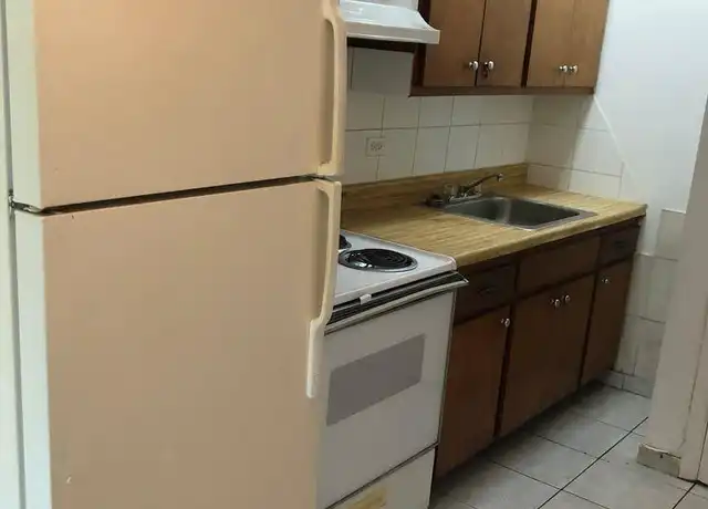 Property at 337 NE 2nd St Unit 5, Hallandale Beach, FL, 33009, 1 bed, 1 bath, [object Object]