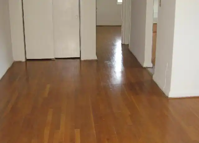 Property at 540 N Thomas St Unit 11, Arlington, VA, 22203, 1 bed, 1 bath, [object Object]