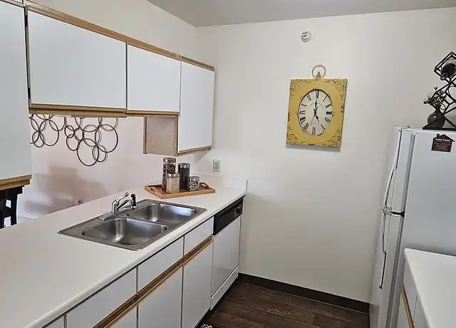 Property at 100 Raleigh Ct, Columbia City, IN, 46725, 2 beds, 1 bath, [object Object]