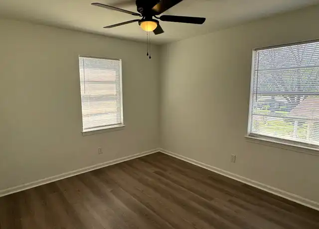 Property at 808 Mohawk Ave, Memphis, TN, 38109, 4 beds, 1 bath, [object Object]