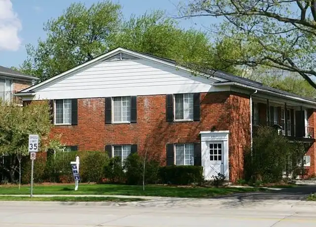 Property at 2567 E Maple Rd Unit 5, Birmingham, MI, 48009, 1 bed, 1 bath, [object Object]