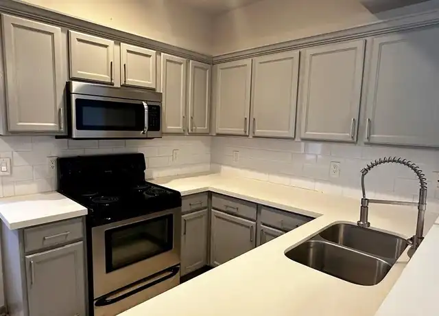 Property at 3738 Lehall St Unit B, Houston, TX, 77021, 4 beds, 2.5 baths, [object Object]