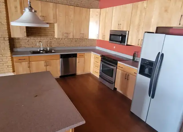 Property at 572 Mulberry St, Macon, GA, 31201, 2 beds, 2.5 baths, [object Object]