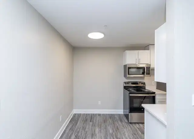 Property at 2207 North - 2207 Wade Hampton Blvd, Greenville, SC, 29615, 1-2 bed, 1 bath, [object Object]