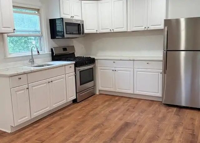 Property at 2114 Elizabeth Ave Unit 2, Rahway, NJ, 07065, 3 beds, 1 bath, [object Object]