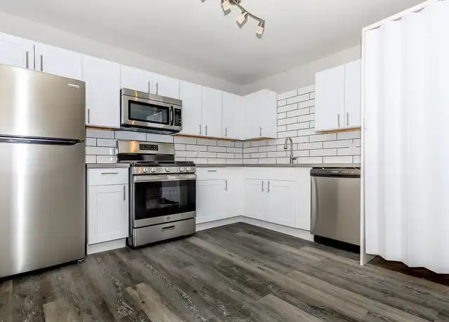 Property at Luna Villa - 3333 W Dunlap Ave, Phoenix, AZ, 85051, 2 beds, 1 bath, [object Object]