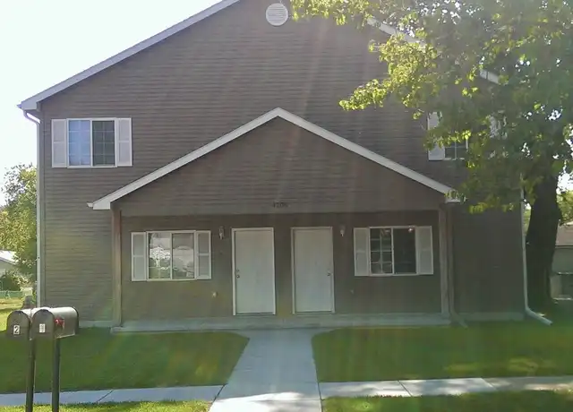 Property at 4208 N 58th St Unit 2, Lincoln, NE, 68507, 4 beds, 2 baths, [object Object]