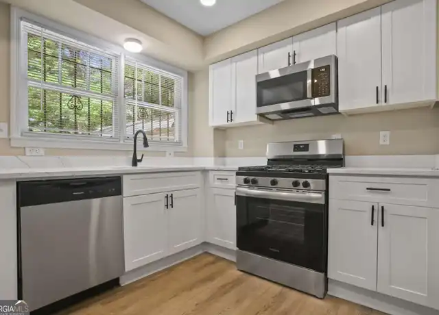 Property at 556 Holly St NW, Atlanta, GA, 30318, 3 beds, 2 baths, [object Object]