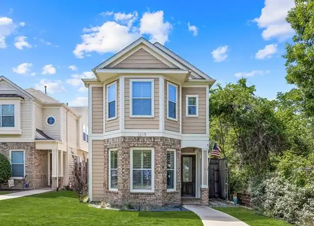 Property at 1215 N Bishop Ave, Dallas, TX, 75208, 3 beds, 2.5 baths, [object Object]