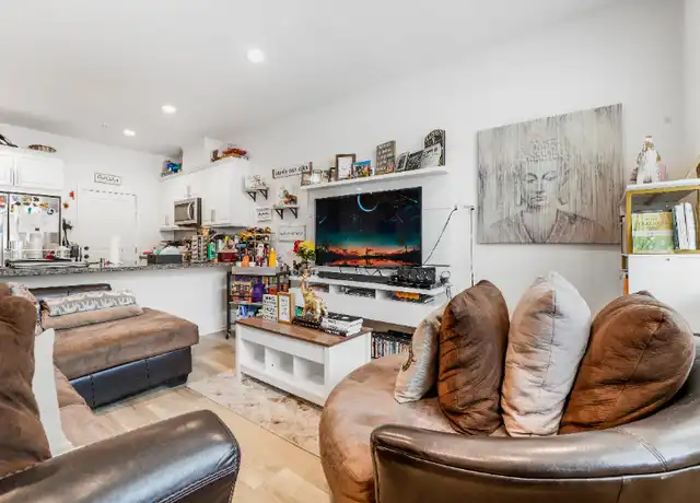 Property at 1904 Avenida Senecio #13, Chula Vista, CA, 91913, 3 beds, 2.5 baths, [object Object]
