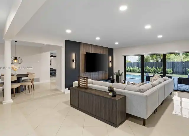Property at 8160 NW 20th Ct Unit 116, Sunrise, FL, 33322, 3 beds, 2 baths, [object Object]