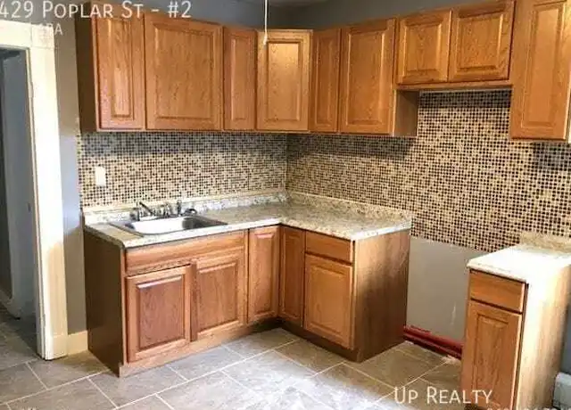 Property at 429 Poplar St Unit 2, New Haven, CT, 06513, 2 beds, 1 bath, [object Object]