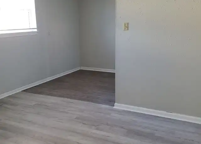 Property at 750 Demaret Dr Unit 750 Demaret -1, Columbia, MO, 65202, 2 beds, 1 bath, [object Object]