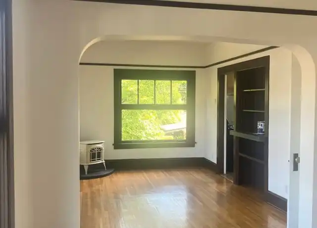 Property at 3268 SE Hawthorne Blvd #202, Portland, OR, 97214, 1 bed, 1 bath, [object Object]