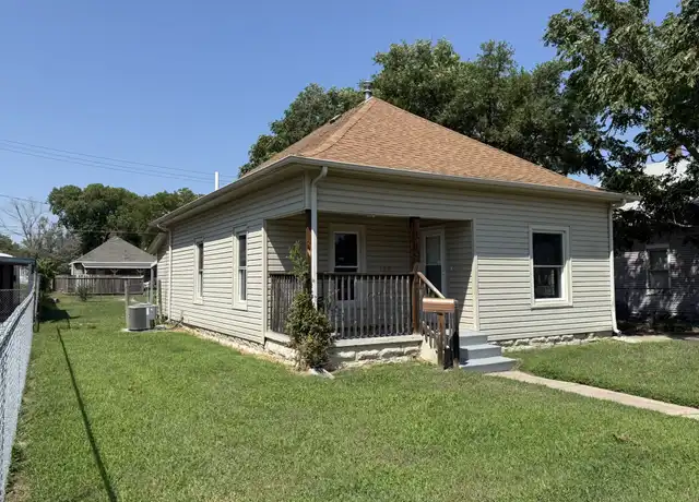Property at 722 E 7th Ave, Hutchinson, KS, 67501, 2 beds, 1 bath, [object Object]