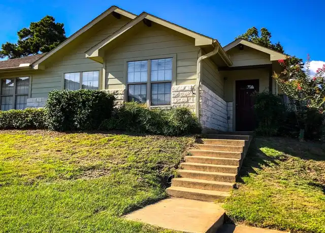 Property at 113 Bolero Way, Huntsville, TX, 77340, 3 beds, 3 baths, [object Object]