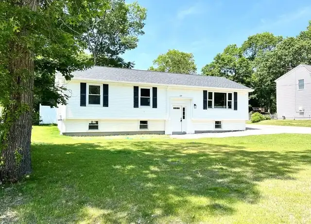 Property at 137 Crandall Rd, Tiverton, RI, 02878, 3 beds, 2 baths, [object Object]