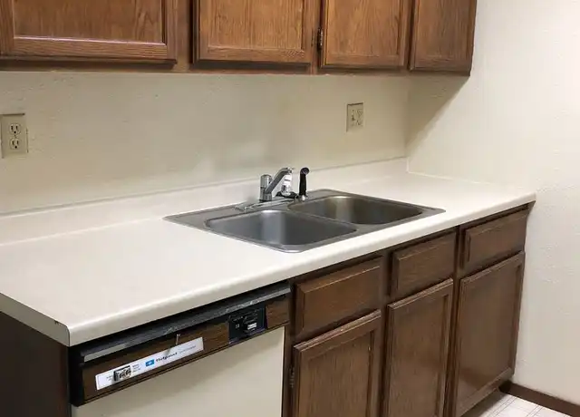 Property at 1711 E 1st St, Duluth, MN, 55812, 2 beds, 1 bath, [object Object]