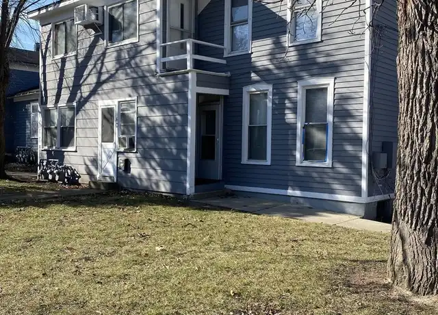 Property at 140 College St Unit 4, Elgin, IL, 60120, 1 bed, 1 bath, [object Object]