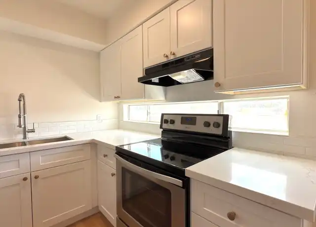 Property at 2673 E Oakleaf Dr, Tempe, AZ, 85288, 2 beds, 1 bath, [object Object]