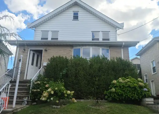 Property at 428 Highland Ave, Palisades Park, NJ, 07650, 3 beds, 3 baths, [object Object]