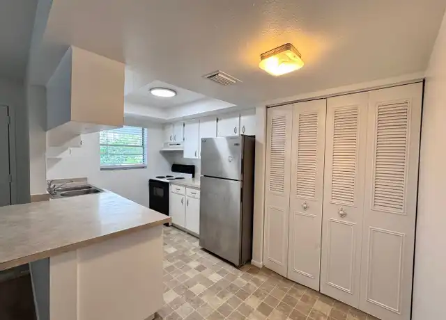 Property at 9250 Blind Pass Rd Unit 4, St Pete Beach, FL, 33706, 1 bed, 1 bath, [object Object]