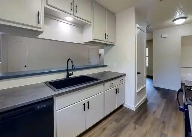Property at 1015 Martin Luther King Dr Unit UPST, San Marcos, TX, 78666, 2 beds, 1 bath, [object Object]