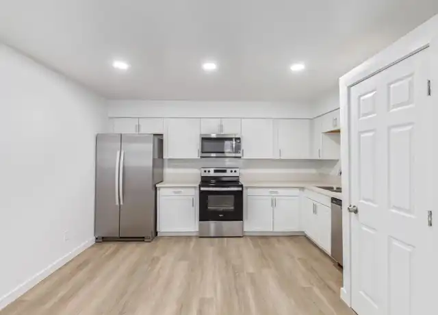 Property at 1727 W Cholla St Unit 102, Phoenix, AZ, 85029, 2 beds, 1 bath, [object Object]