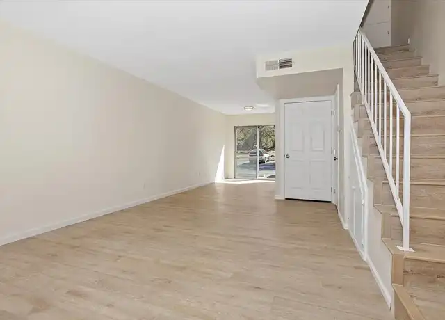 Property at 355 Country Club Cir, Prescott, AZ, 86303, 2 beds, 1.5 baths, [object Object]