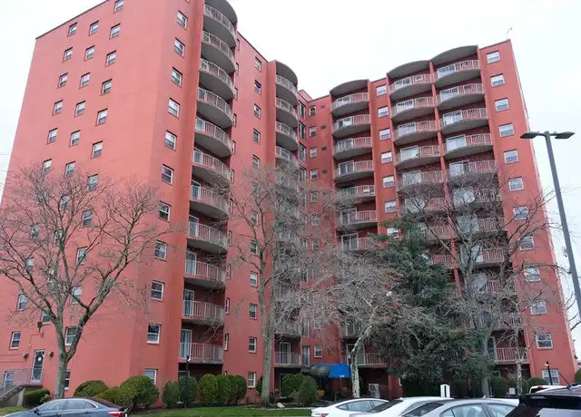 Property at 115 W Squantum St #904, Quincy, MA, 02171, 1 bed, 1 bath, [object Object]