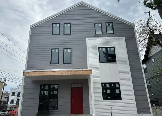 Property at 526 N Lincoln St, Bloomington, IN, 47408, 4 beds, 4.5 baths, [object Object]