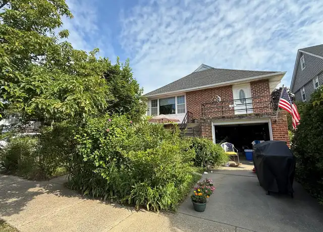 Property at 731 E Walnut St Unit 2nd floor, Long Beach, NY, 11561, 3 beds, 2 baths, [object Object]