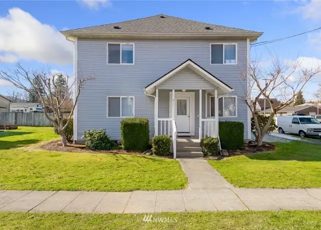 Property at 211 4th St Unit B, Sultan, WA, 98294, 1 bed, 1 bath, [object Object]