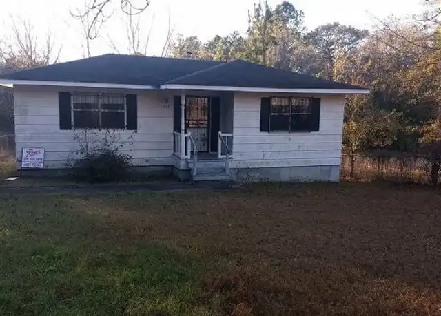 Property at 526 10th Ave S, Phenix City, AL, 36869, 2 beds, 1 bath, [object Object]