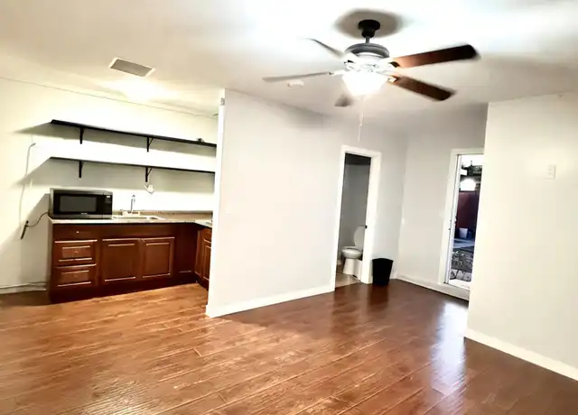 Property at 11418 Arminta St Unit 1/2, North Hollywood, CA, 91605, 1 bed, 1 bath, [object Object]