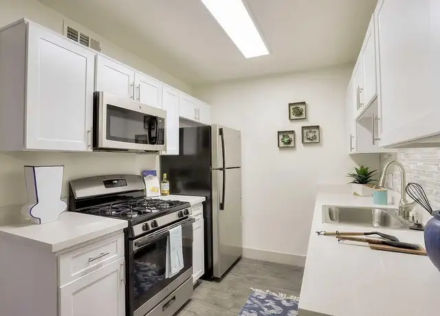 Photo of 10250 Spencer St, Las Vegas, NV 89183