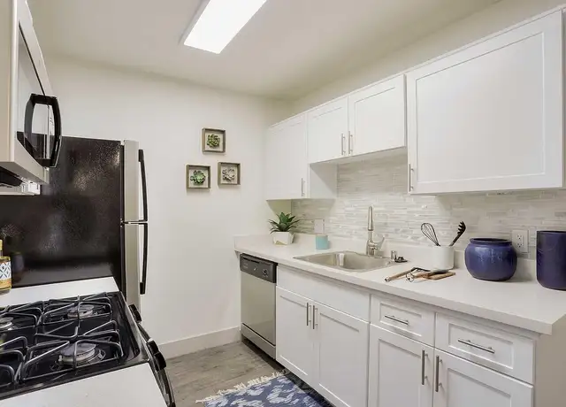 Photo of 10250 Spencer St, Las Vegas, NV 89183