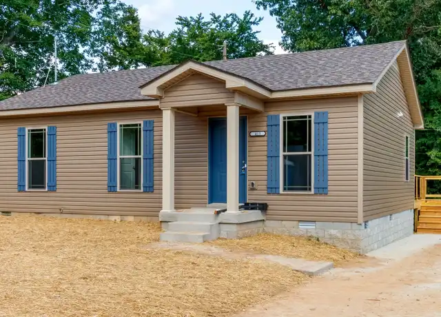 Property at 413 Hietts Ln, Clarksville, TN, 37043, 3 beds, 2 baths, [object Object]