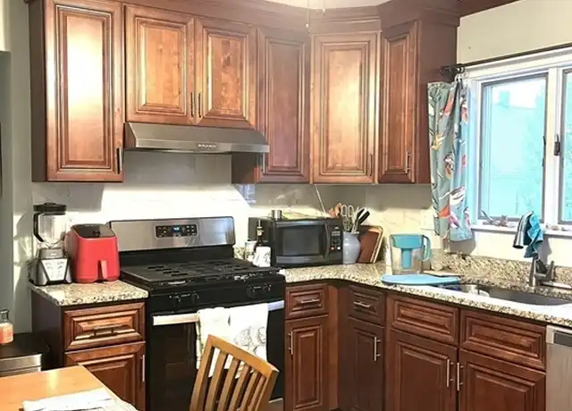 Property at 23 Hooker St Unit 2, Medford, MA, 02155, 3 beds, 1 bath, [object Object]