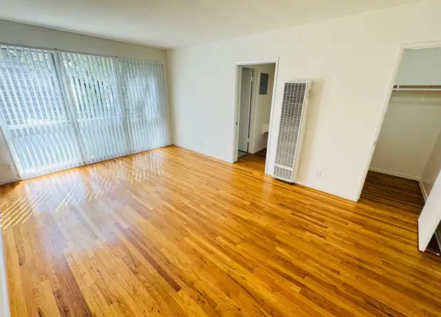 Property at 1605 N Martel Ave Unit 18, Los Angeles, CA, 90046, 0 beds, 1 bath, [object Object]