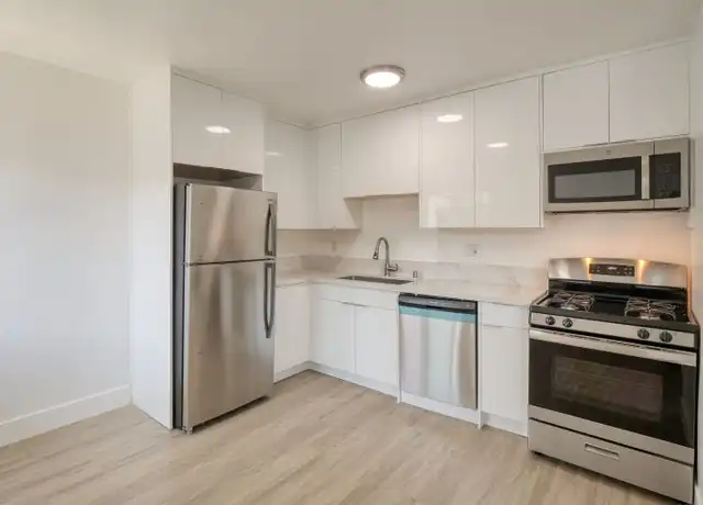 Property at 3926 Gibraltar Ave Unit 3, Los Angeles, CA, 90008, 2 beds, 1 bath, [object Object]