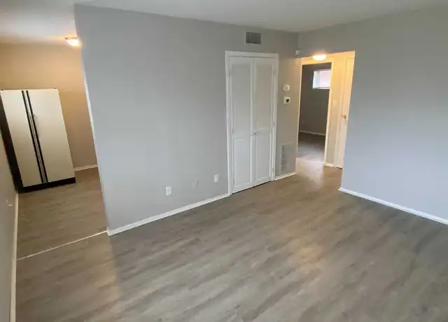 Property at 1507 Manchester Ave Unit 1511 Manchester Ave-Unit 6, Middletown, OH, 45042, 2 beds, 1 bath, [object Object]
